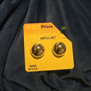 Impulse | Round Silver Button Earrings